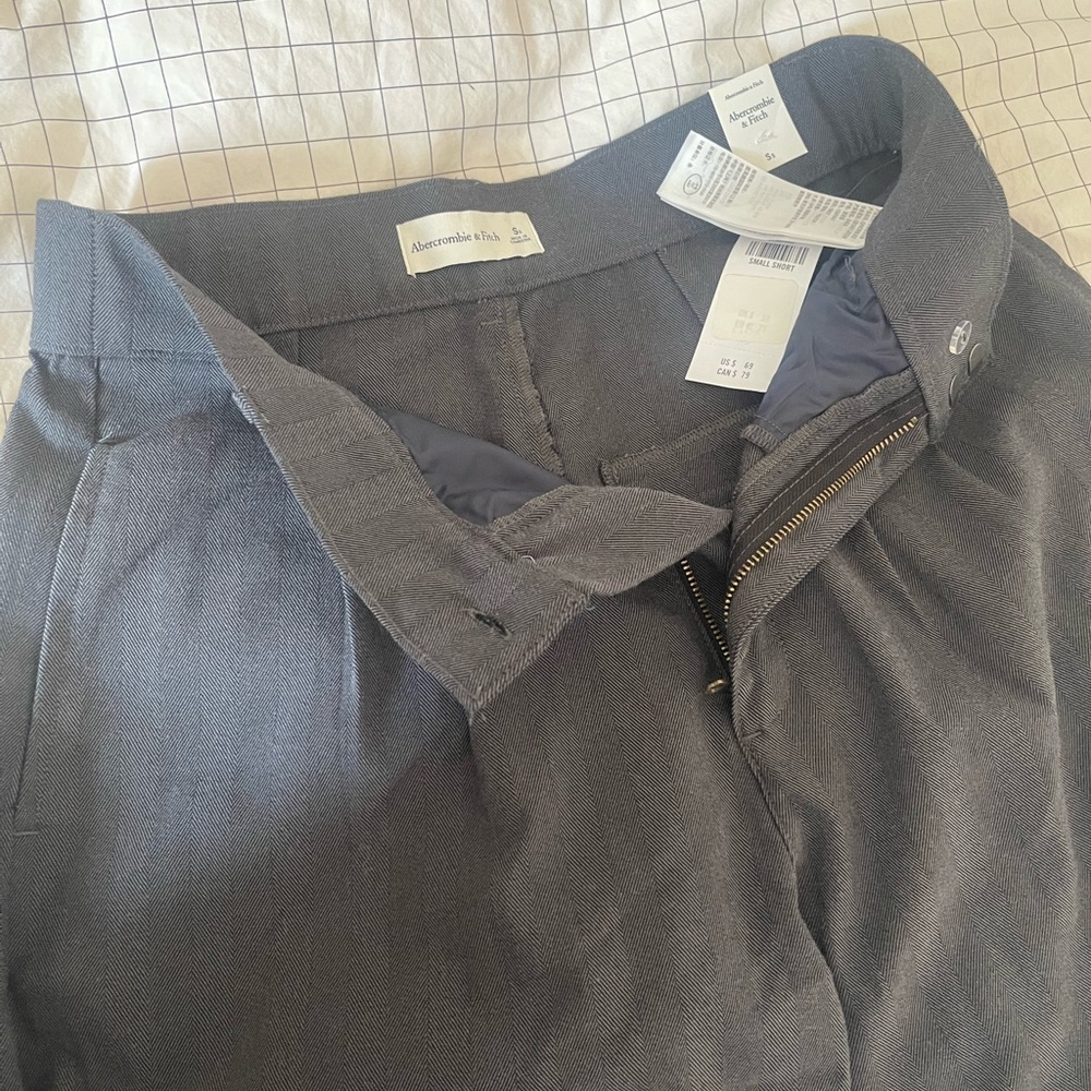 Abercrombie Tailored Wide-Leg Pants in Dark Grey